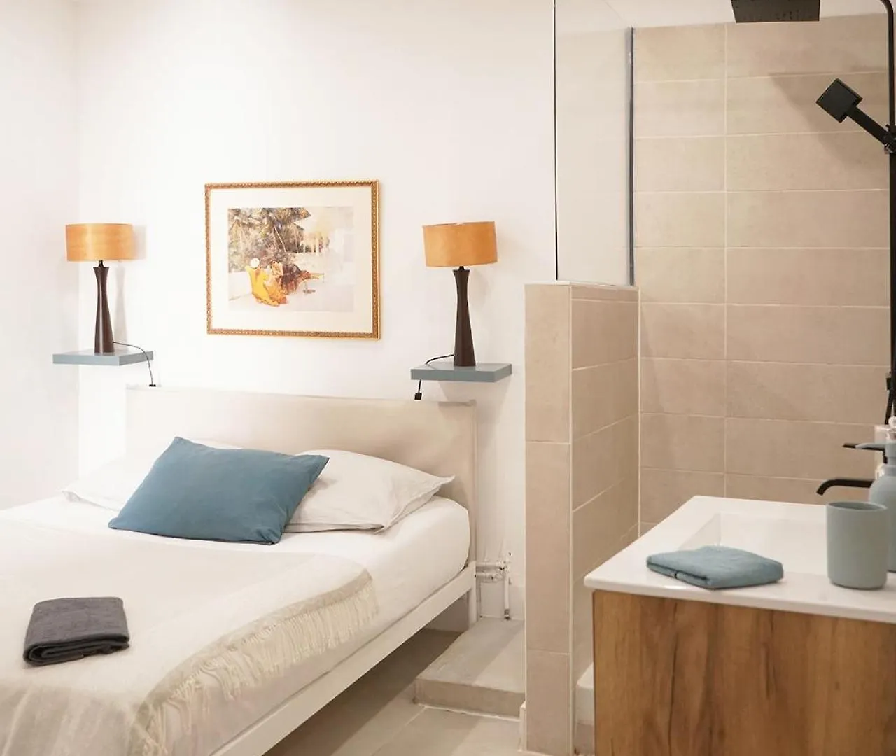 Appartement Centre-Ville Avignon 0*,  France
